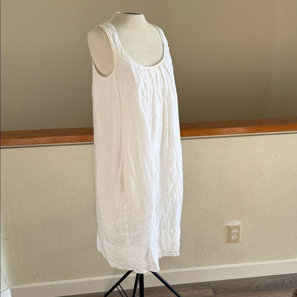 Women's White Sleeveless Linen Dress